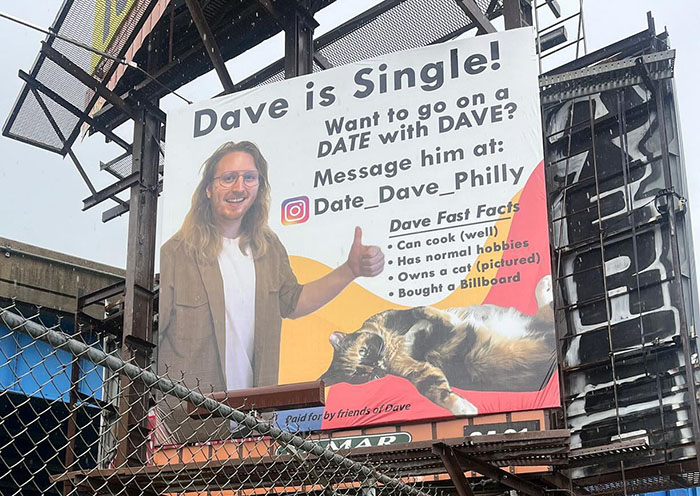People Online Can&rsquo;t Get Enough Of Guy Who Rented A Billboard With A Humorous Ad To Get A Date