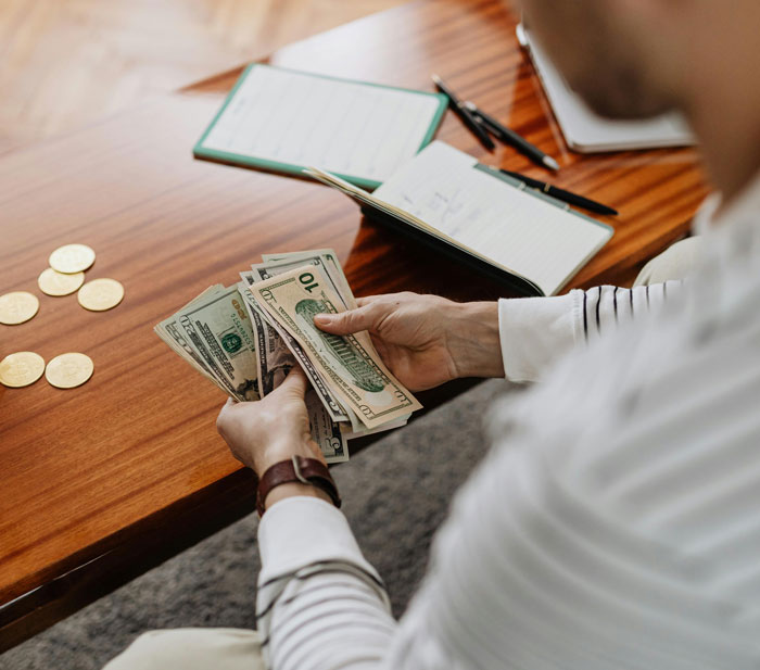 College Fund Wasted On Disney Trip Sparks Kid’s Quiet Rebellion, Parents Face It Years Later College Fund Wasted On Disney Trip Sparks Kid’s Quiet Rebellion, Parents Face It Years Later