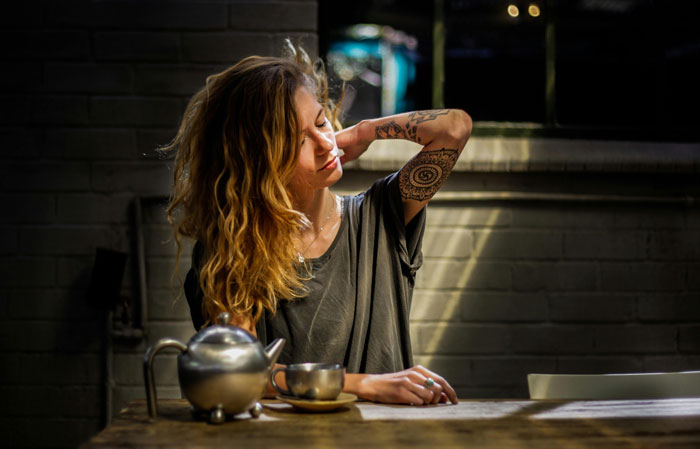 Man Refuses To Help Working-Mom Wife With Household Chores Until She Picks Up After Herself Man Refuses To Help Working-Mom Wife With Household Chores Until She Picks Up After Herself