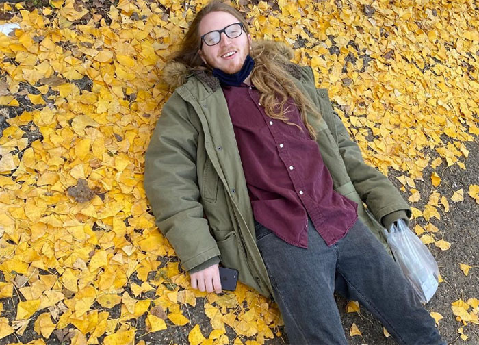 People Online Can&rsquo;t Get Enough Of Guy Who Rented A Billboard With A Humorous Ad To Get A Date