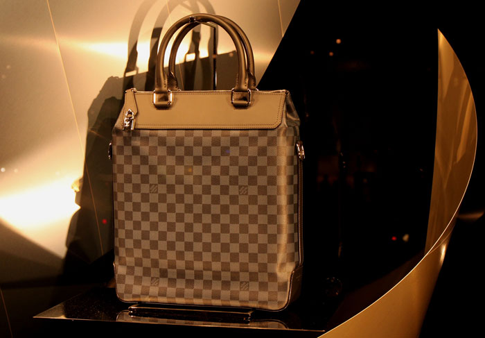 Mom Loses Teen's Louis Vuitton Bag After Lending It To Friend, She Snaps At Her, Drama Ensues