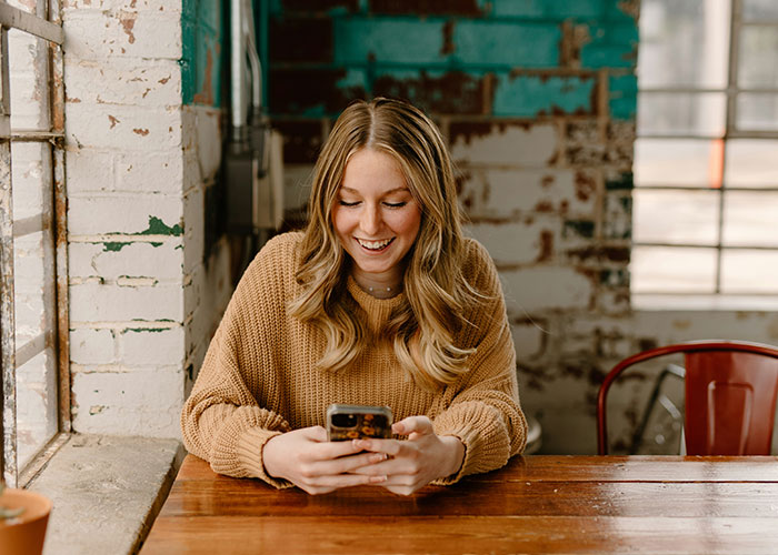 “My Stepdad Catfished Me”: 45 Deeply Disturbing Experiences That Left People Struggling