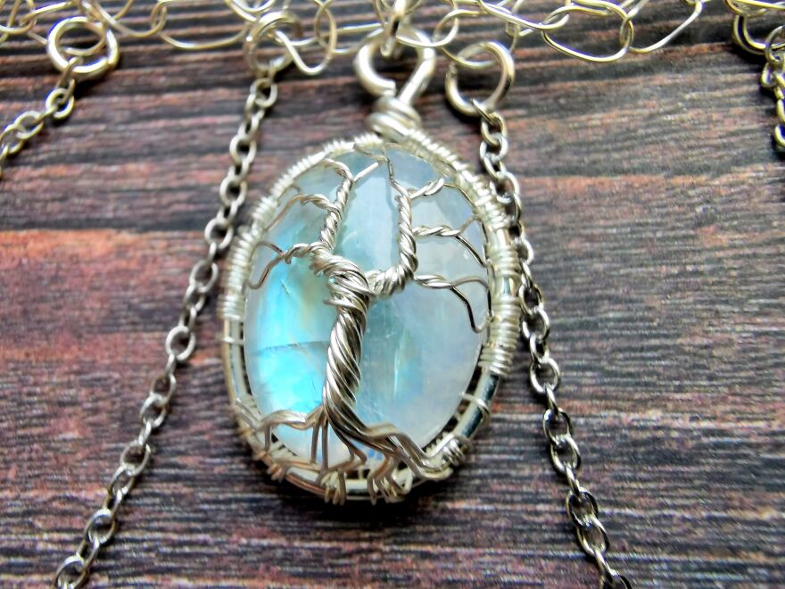 I Crocheted With Wire To Make This Elven Moonstone Necklace (8 Pics)