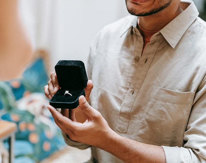 Two Relationships Come To An End After Proposal At Brother’s Wedding Didn’t Go As Planned Two Relationships Come To An End After Proposal At Brother’s Wedding Didn’t Go As Planned