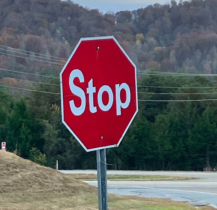 A Stop Sign Where Only The S Is Capitalized