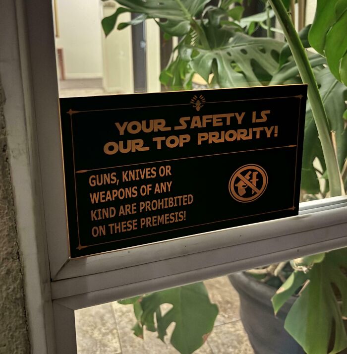 The Apartment My Mom Lives At Used The “Star Wars” Font For This Sign