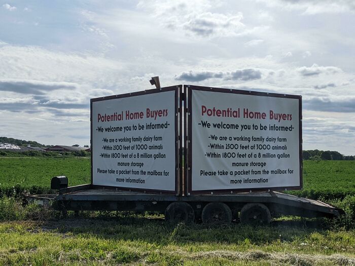 It Smells Like Poo Here