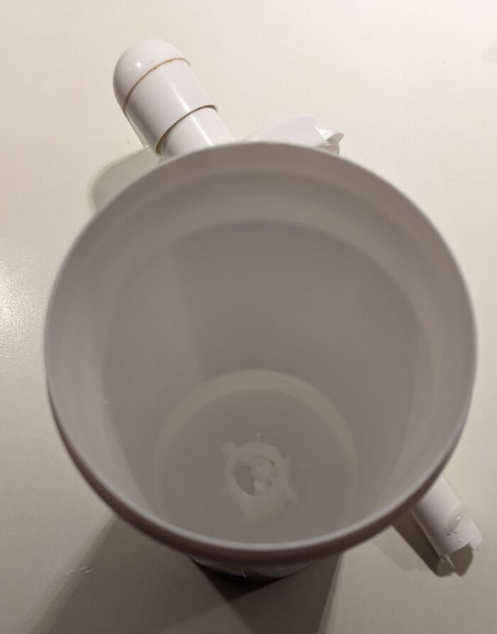 This Pump For A Skin Moisturizer Completely Drains The Canister