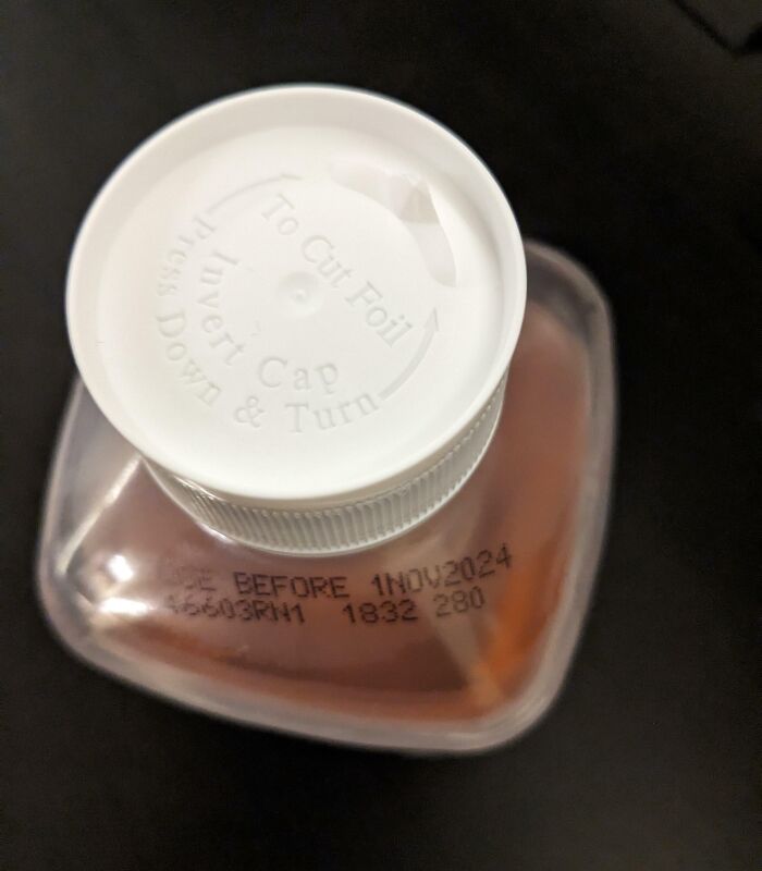 This Bottle-Cap Has A Shark-Tooth Bit That Cuts Open The Foil Seal Beneath It