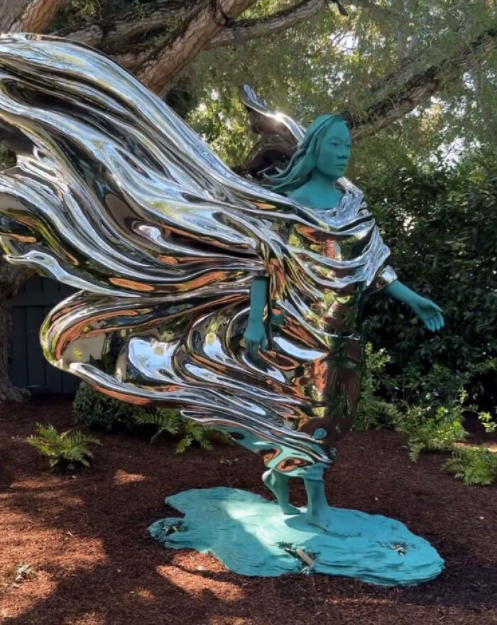 &ldquo;Husbands Everywhere Are Shaking&rdquo;: Mark Zuckerberg Puts Giant Statue Of Wife In Their Garden