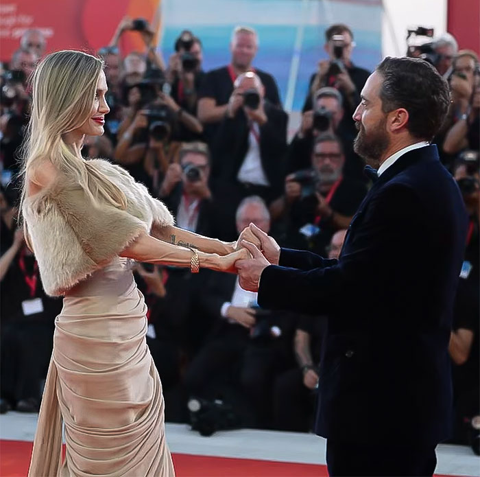 People Praise Angelina Jolie For 8 Minutes In Venice, Leaving The &ldquo;Maria&rdquo; Actress In Tears