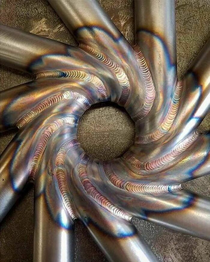 Para los soldadores, esto se llama «el desafío del huracán». Esto es principalmente por diversión / práctica, pero es difícil conseguir que sea perfecto