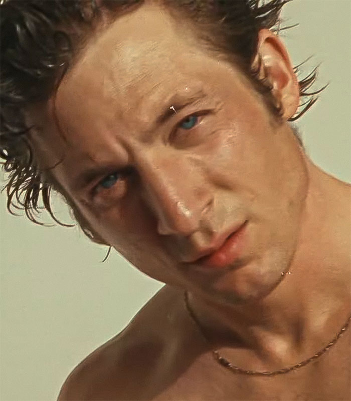 &ldquo;Offensively Hot&rdquo; Calvin Klein Underwear Campaign Features Jeremy Allen White Wet By The Pool