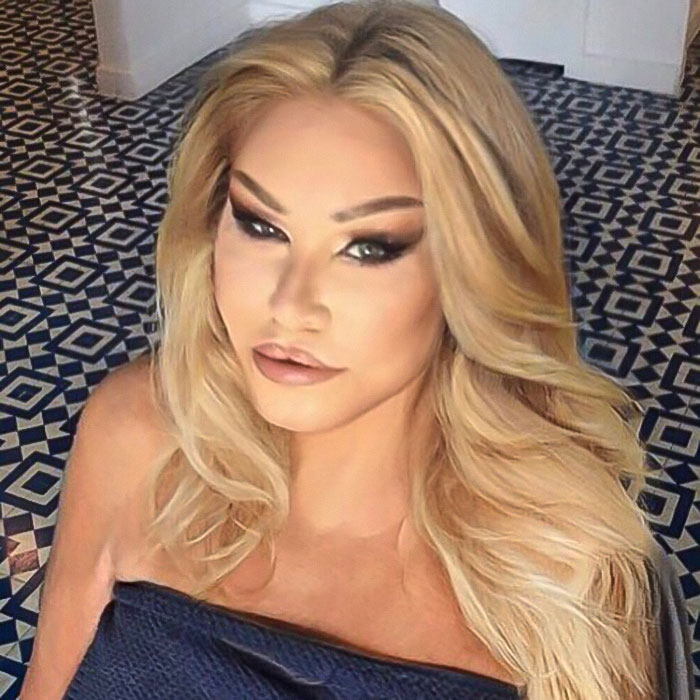 &lsquo;Catwoman&rsquo; Jocelyn Wildenstein Reveals Her Original Face In Stunning Throwback Post