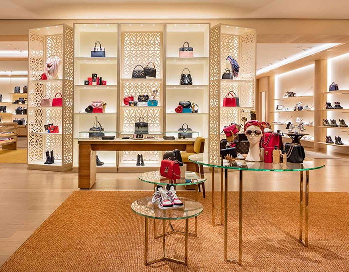 Woman&rsquo;s Brutal Prank On &ldquo;Rude&rdquo; Louis Vuitton Staff Hailed As &ldquo;Revenge Of The Year&rdquo; Online