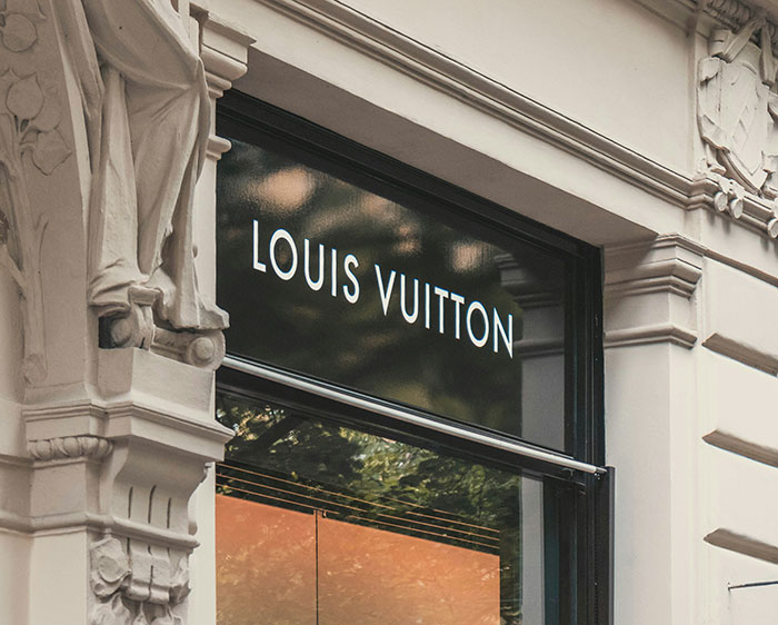 Woman&rsquo;s Brutal Prank On &ldquo;Rude&rdquo; Louis Vuitton Staff Hailed As &ldquo;Revenge Of The Year&rdquo; Online