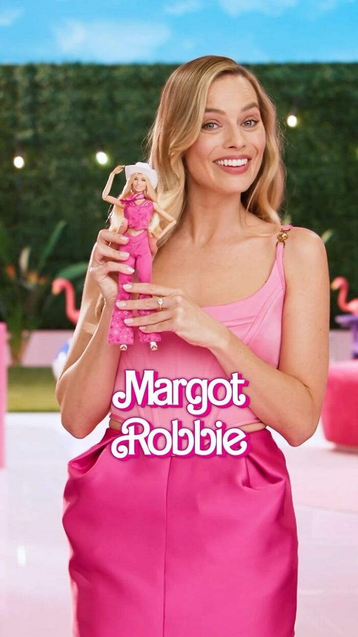 Margot Robbie Brutally Trolled For Showing Off Baby Bump: &ldquo;Have A Bit Of Decency&rdquo;