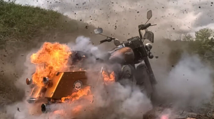 “Biggest Crybaby Fit”: Man Blows Up His Harley-Davidson Motorcycle Because Brand Has Gone “Woke” “Biggest Crybaby Fit”: Man Blows Up His Harley-Davidson Motorcycle Because Brand Has Gone “Woke”