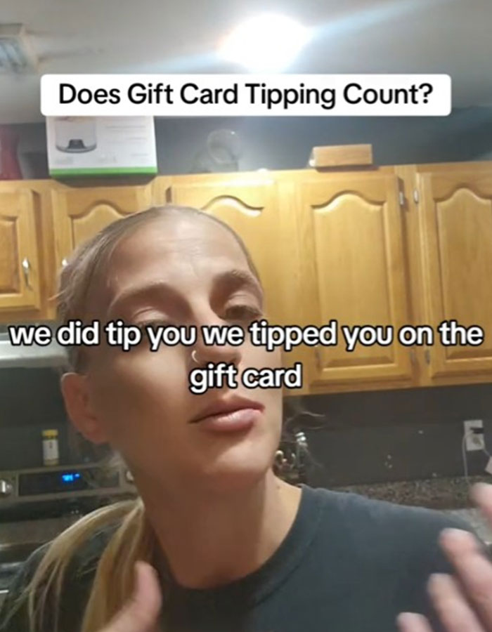 &ldquo;Tipping Is Out Of Control&rdquo;: Waitress Rejects 35% Gift Card Tip, Leaving Customer Confused