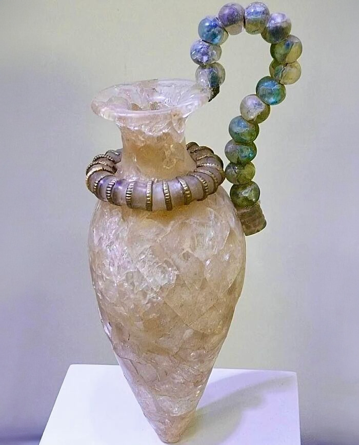 Libation Vase (Rhyton), 1500-1450 Bc, Zakros On Crete, Greece 🇬🇷 Made Of Rock Crystal With Gilded Ivory Discs On The Neck Ring