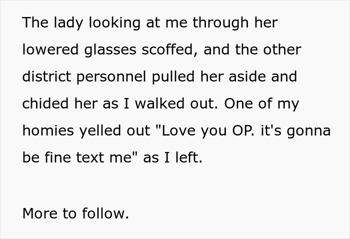 Karen Tries To Shame A Teacher For Using Their Phone, Gets Put In Place Herself Instead