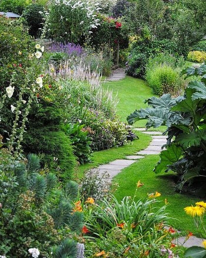 Beautiful-Gardens-Instagram