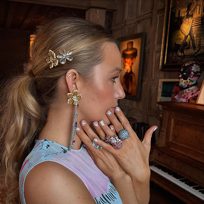 Blake Lively Shares Rare Glimpse Of Her And Ryan Reynolds&rsquo; Trendy NYC Apartment