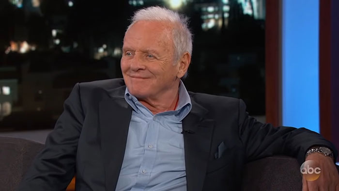 30 People Recall Encounters They Had With Celebrities Who Were Surprisingly Kind