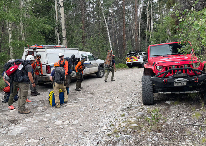 Man Left On Stormy Mountain By Coworkers During Retreat, And Internet Suspects Foul Play Man Left On Stormy Mountain By Coworkers During Retreat, And Internet Suspects Foul Play