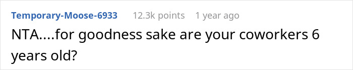 Mom Finds A Way To Keep Coworkers From Disturbing Her While She Pumps, Makes Them Uncomfortable