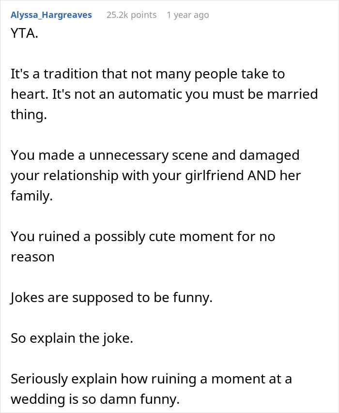 “Nobody Laughed”: Guy Leaves Wedding With His Tail Between His Legs After “Joke” Fails “Nobody Laughed”: Guy Leaves Wedding With His Tail Between His Legs After “Joke” Fails