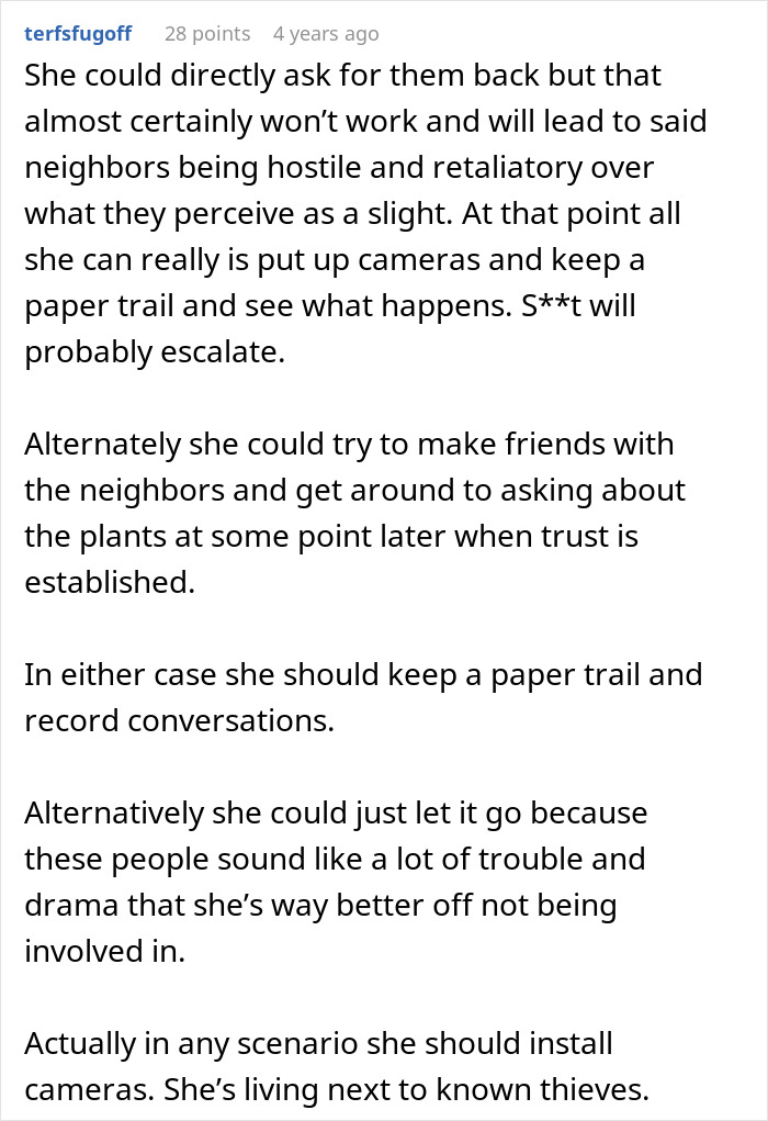 &ldquo;We Called The Police&rdquo;: Newcomer Discovers Her Bench And Plants Displayed In Neighbors&rsquo; Yard