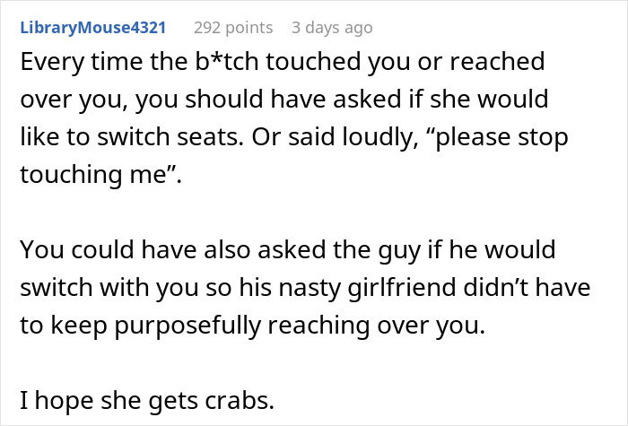 Lady Sandwiched Between Couple On Long Flight Has To Endure Woman’s Obnoxious Behavior For 5 Hours Lady Sandwiched Between Couple On Long Flight Has To Endure Woman’s Obnoxious Behavior For 5 Hours