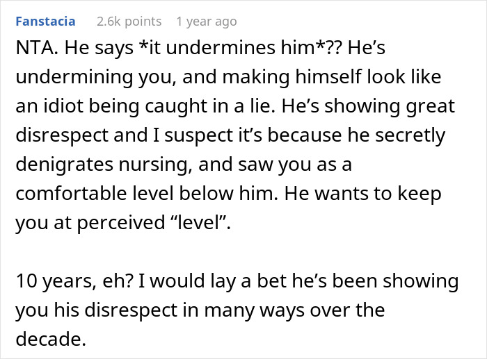 Husband Keeps Introducing Woman As Aquarium Guide Instead Of Marine Biologist, She’s Had Enough Husband Keeps Introducing Woman As Aquarium Guide Instead Of Marine Biologist, She’s Had Enough