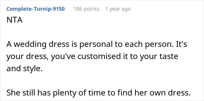 Plus-Sized Bride Doesn't Accept Rejection, Attempts To Snatch Friend&rsquo;s Wedding Dress When Told No