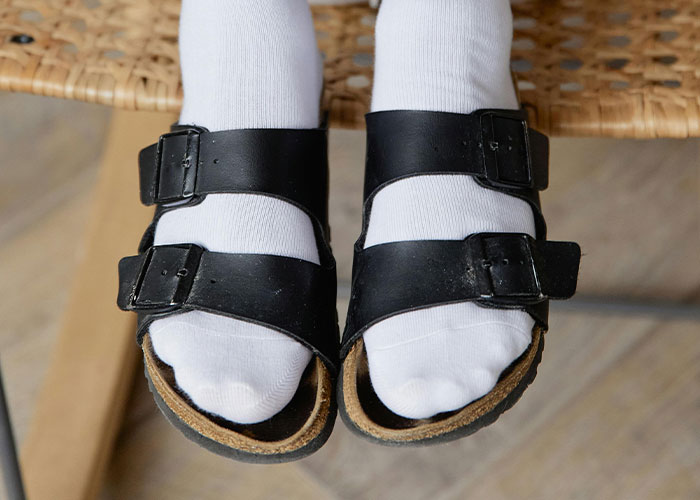 “What’s A Common Rule That You Break Regularly Because You Fundamentally Disagree With It?” (45 Answers)