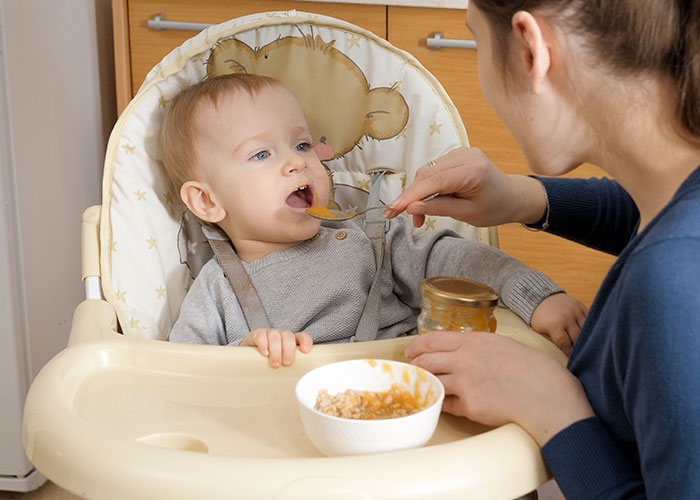 “Never Got Asked To Babysit Again”: Teen’s Weekly Nightmare Ends Thanks To Dad’s Advice “Never Got Asked To Babysit Again”: Teen’s Weekly Nightmare Ends Thanks To Dad’s Advice