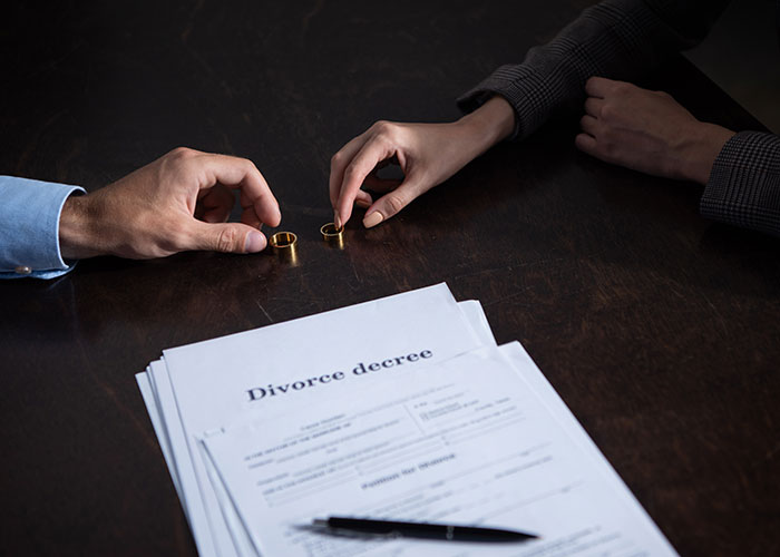 Entitled Man&rsquo;s House Takeover Attempt Ends In Police Call As Daughter Refuses To Help Him