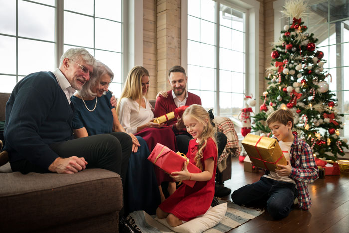 Mom Worries About Canceling Family Trip To France After Entitled 17YO Suddenly Decides Not To Go Mom Worries About Canceling Family Trip To France After Entitled 17YO Suddenly Decides Not To Go