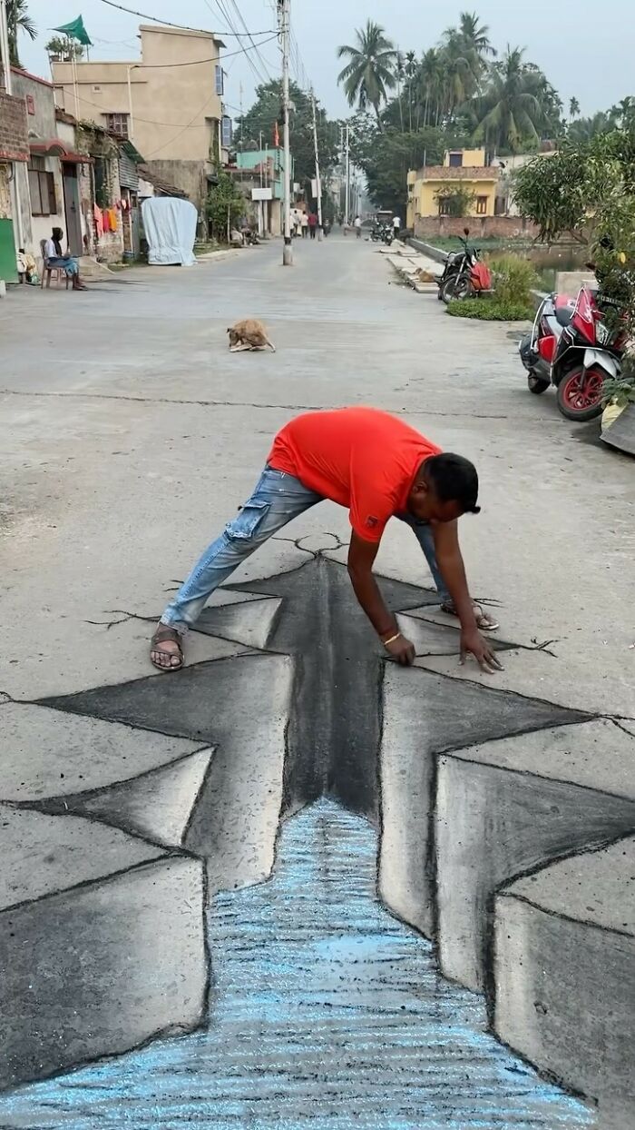 Art Teacher Entertains His Neighborhood With Fun 3D Street Art Made With Chalk (31 Pics)