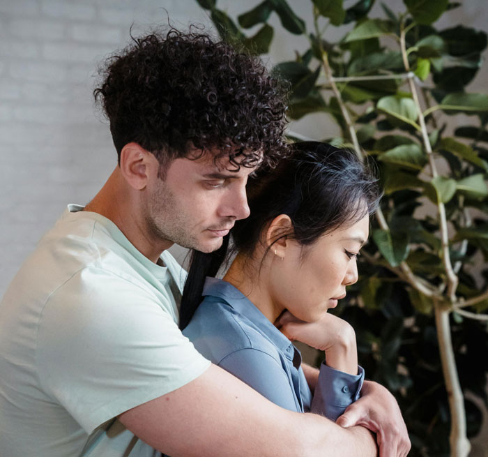 Man Learns GF Had Affair With Her Boss, She Begs To Stay Together, He Kicks Her Out