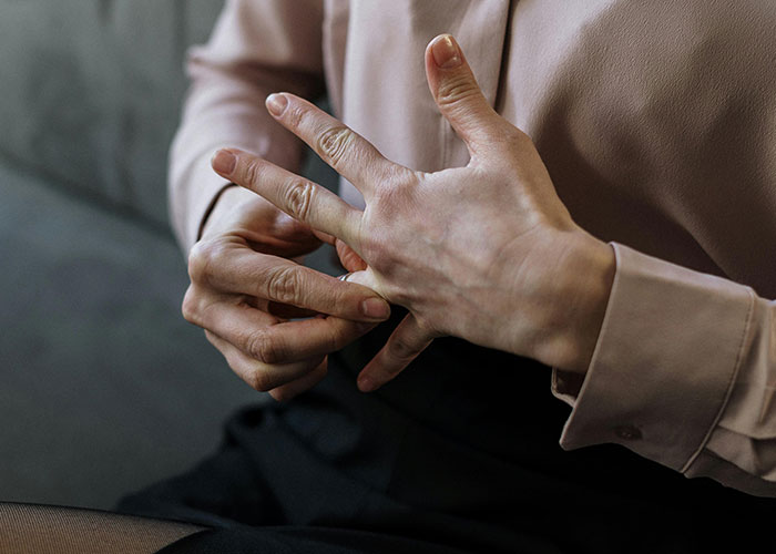 Man Jumps Straight To Divorce The Day His Wife Secretly Quits Her Job To Be A SAHM Man Jumps Straight To Divorce The Day His Wife Secretly Quits Her Job To Be A SAHM