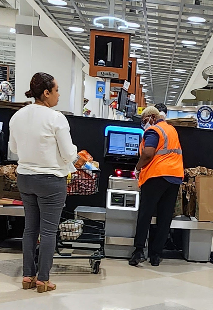 Lady Goes To Self Checkout, Makes Attendant Unload Her Cart, Scan And Bag Each Item