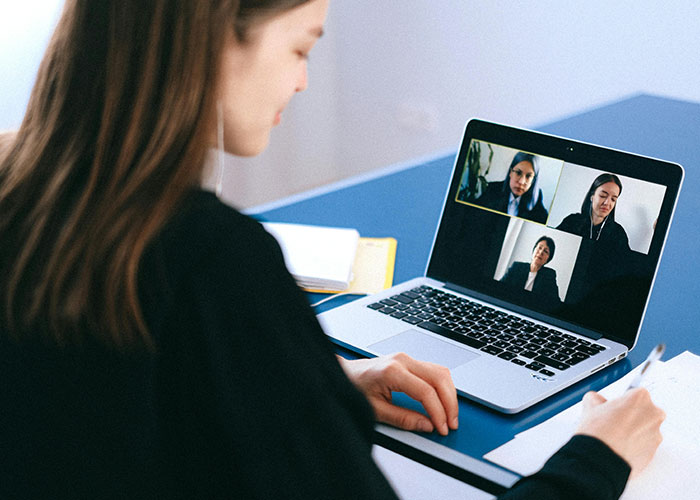 Overconfident Guy Lies His Way Into A High-Paying VP Role, Realizes He&rsquo;s Screwed