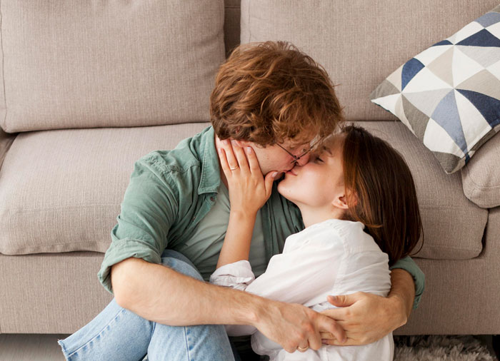 &ldquo;If I Won, I Could Do Anything I Wanted&rdquo;: Lady&rsquo;s Hopes For Kiss Crushed As Man Asks For Goods