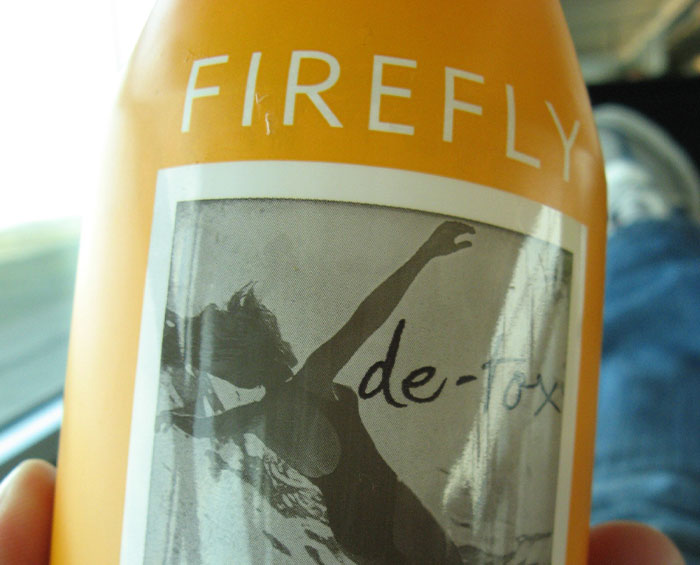 50 “Massive” Scams That “Everyone Buys Into”, According To These Internet Users