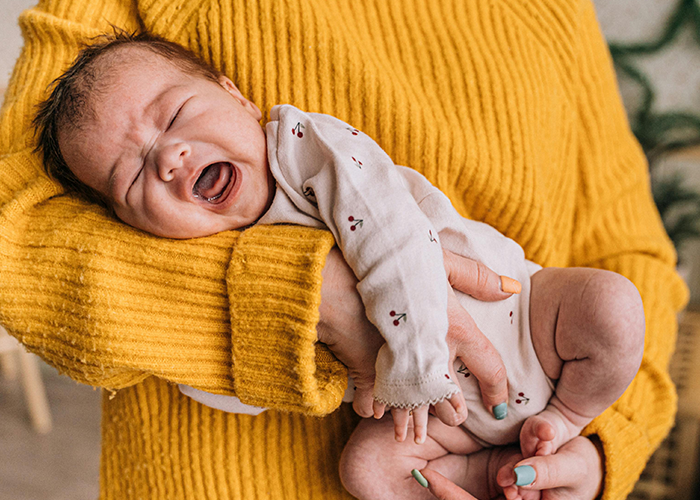 Man Chooses Mom Over Wife And Their Daughter, Makes Wife Seriously Question Their Future Man Chooses Mom Over Wife And Their Daughter, Makes Wife Seriously Question Their Future