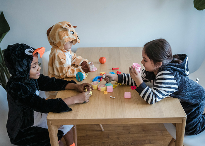 Man Chooses Mom Over Wife And Their Daughter, Makes Wife Seriously Question Their Future Man Chooses Mom Over Wife And Their Daughter, Makes Wife Seriously Question Their Future