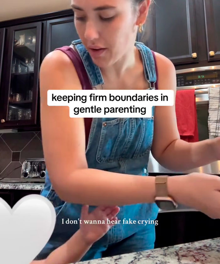 Mom Stands Her Ground As Hungry Toddler Tries To Steal Her Lunch, But She Refuses To Share Mom Stands Her Ground As Hungry Toddler Tries To Steal Her Lunch, But She Refuses To Share