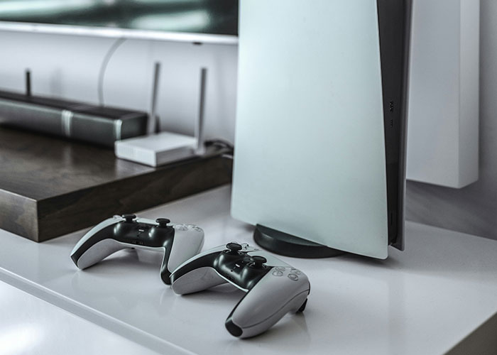 40 Of The Wildest Conspiracy Theories That People Have Ever Heard